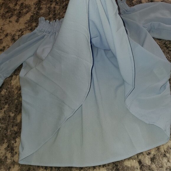 INA~~ Off the Shoulder Baby Blue Top~Amazingdetail - Picture 8 of 11